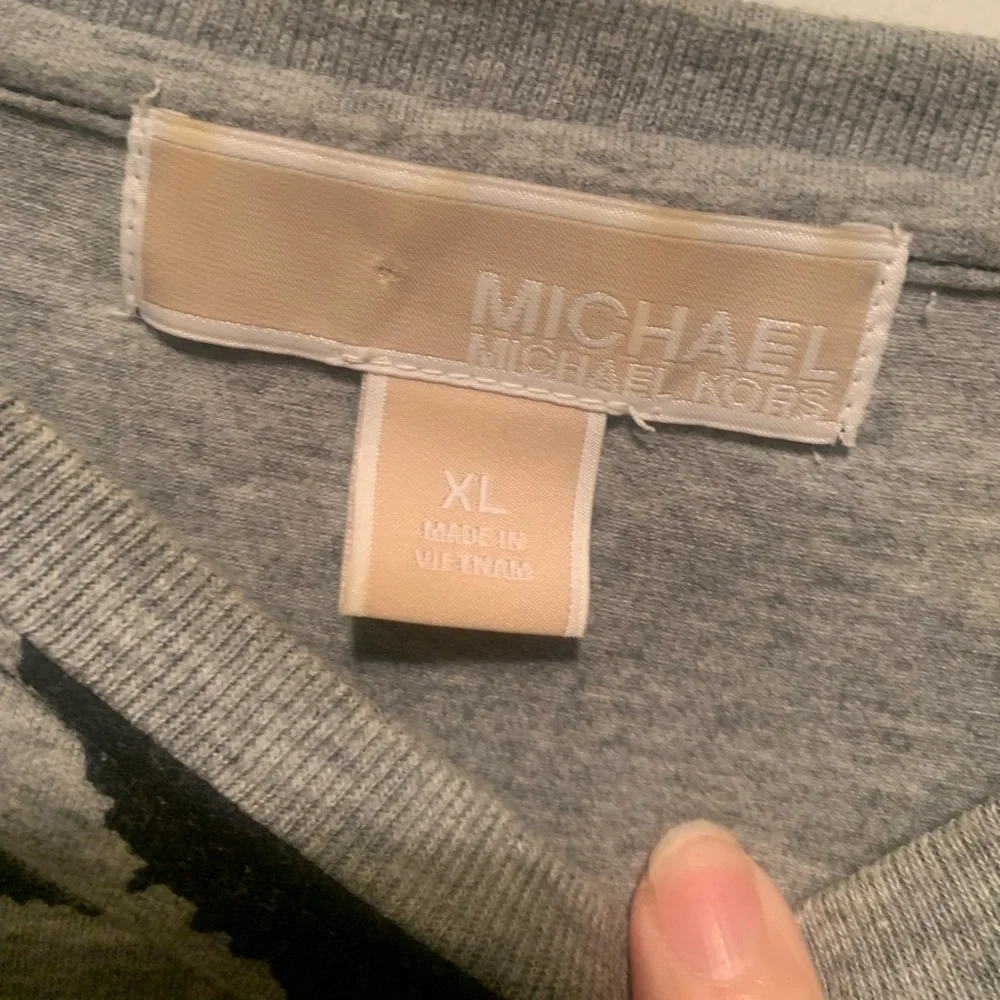 Michael Kors Black and Grey Zebra Studded Logo Short Sleeve T Shirt XL - Picture 3 of 14